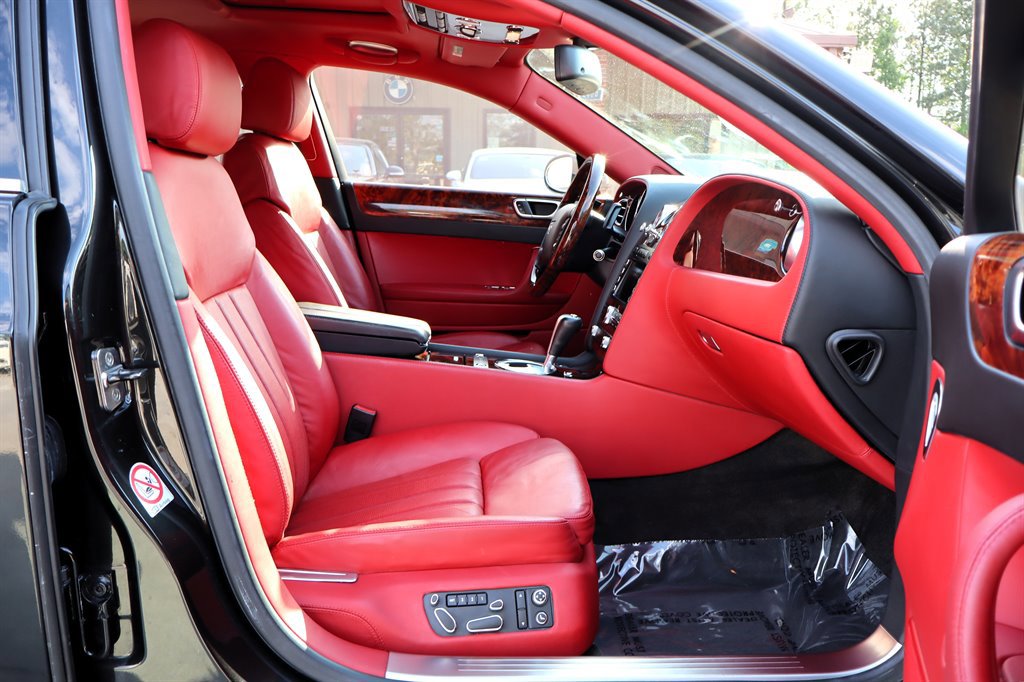 Used 2006 Bentley Flying Spur Flying Spur AWD/4WD image 17