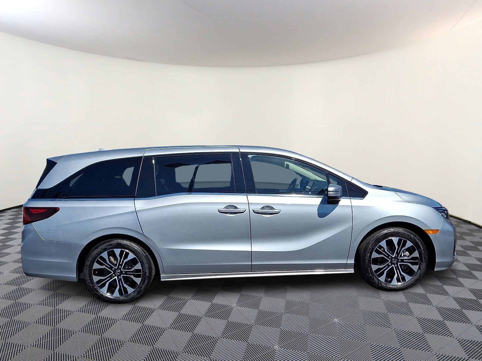 Used 2025 Honda Odyssey Elite image 8