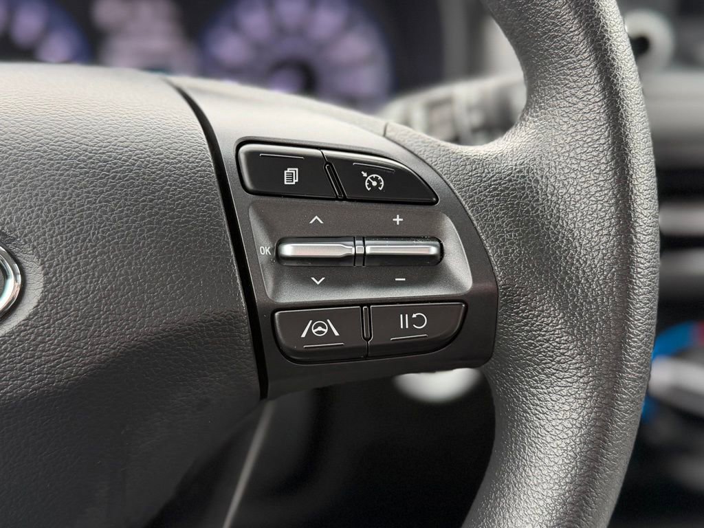 Used 2023 Hyundai Kona SEL image 12