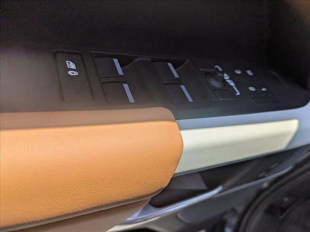 Used 2024 Land Rover Defender 110 X-Dynamic SE AWD/4WD image 8