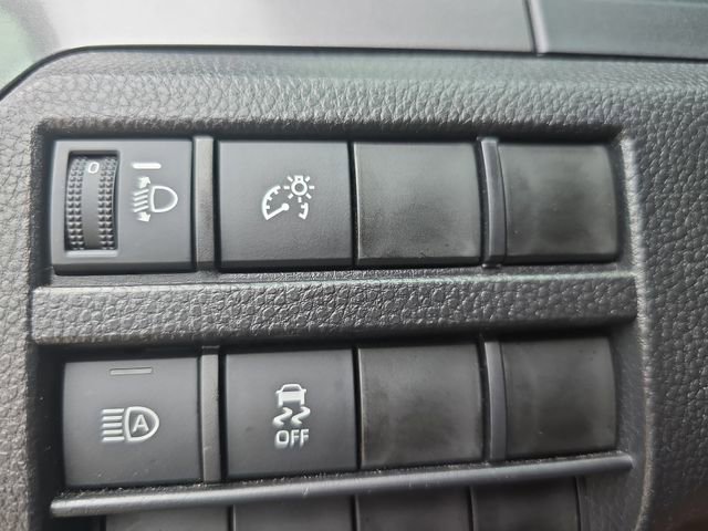Used 2025 Toyota Tacoma SR5 AWD/4WD image 26