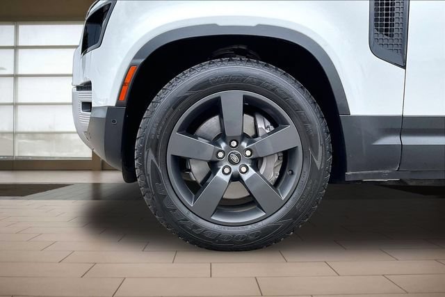 Used 2020 Land Rover Defender 110 HSE AWD/4WD image 9