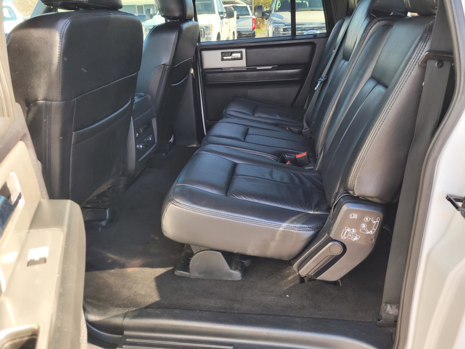 Used 2017 Ford Expedition EL XLT image 13
