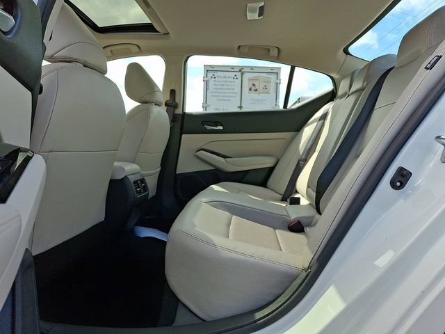 Used 2023 Nissan Altima 2.5 SL AWD/4WD image 13