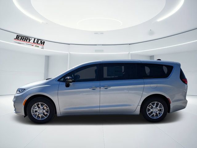 New 2026 Chrysler Pacifica Select FWD image 6