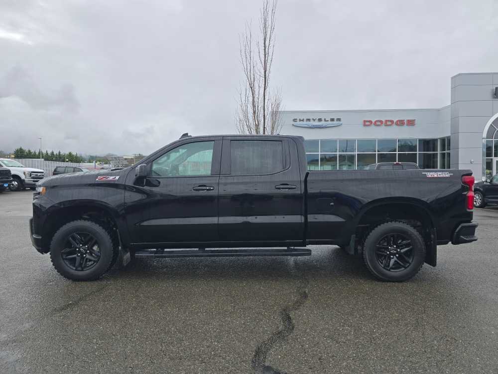 Used 2022 Chevrolet Silverado 1500 LT Trail Boss w/ Bed Protection Package AWD/4WD image 2