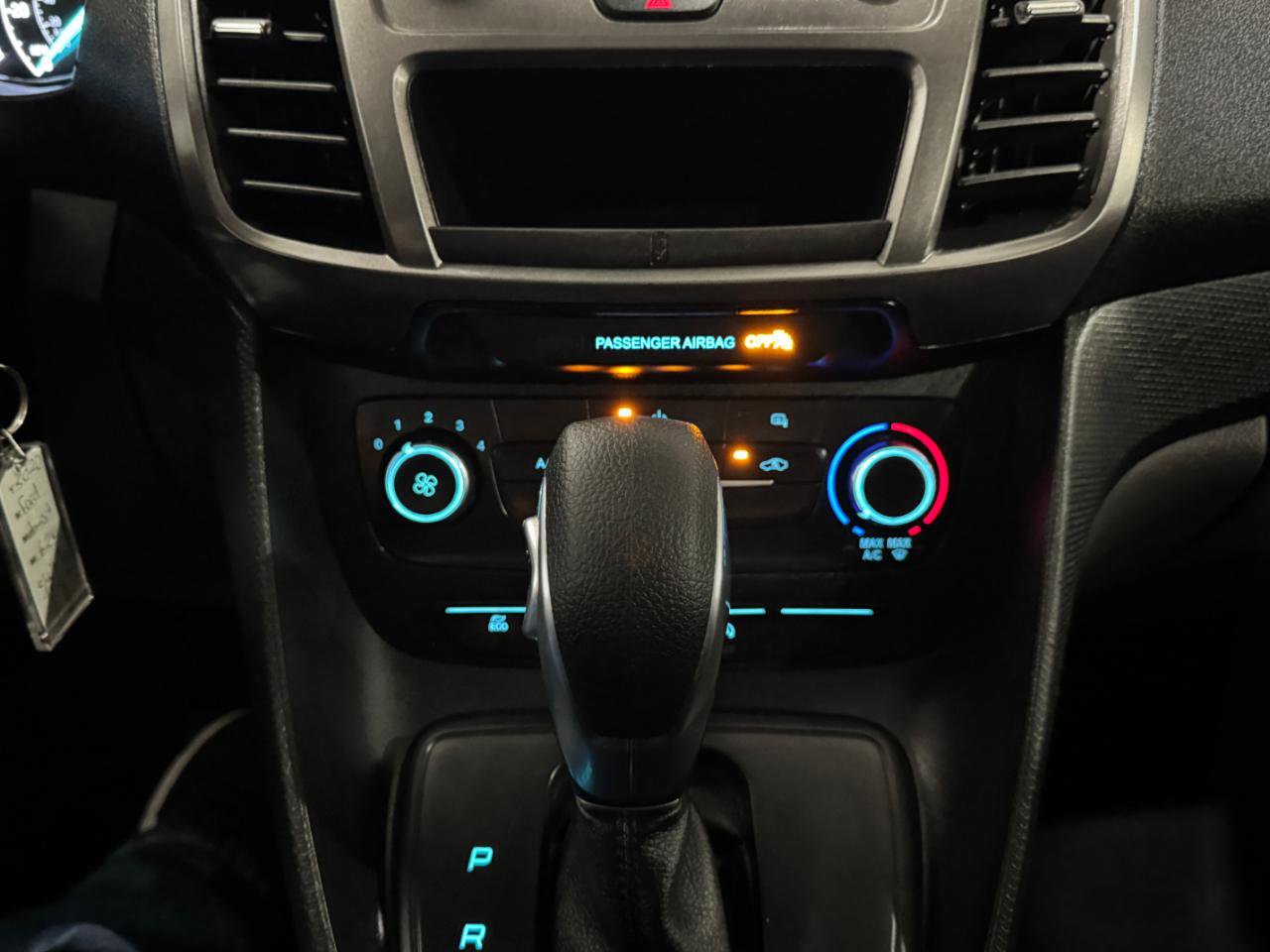 Used 2020 Ford Transit Connect XLT image 23