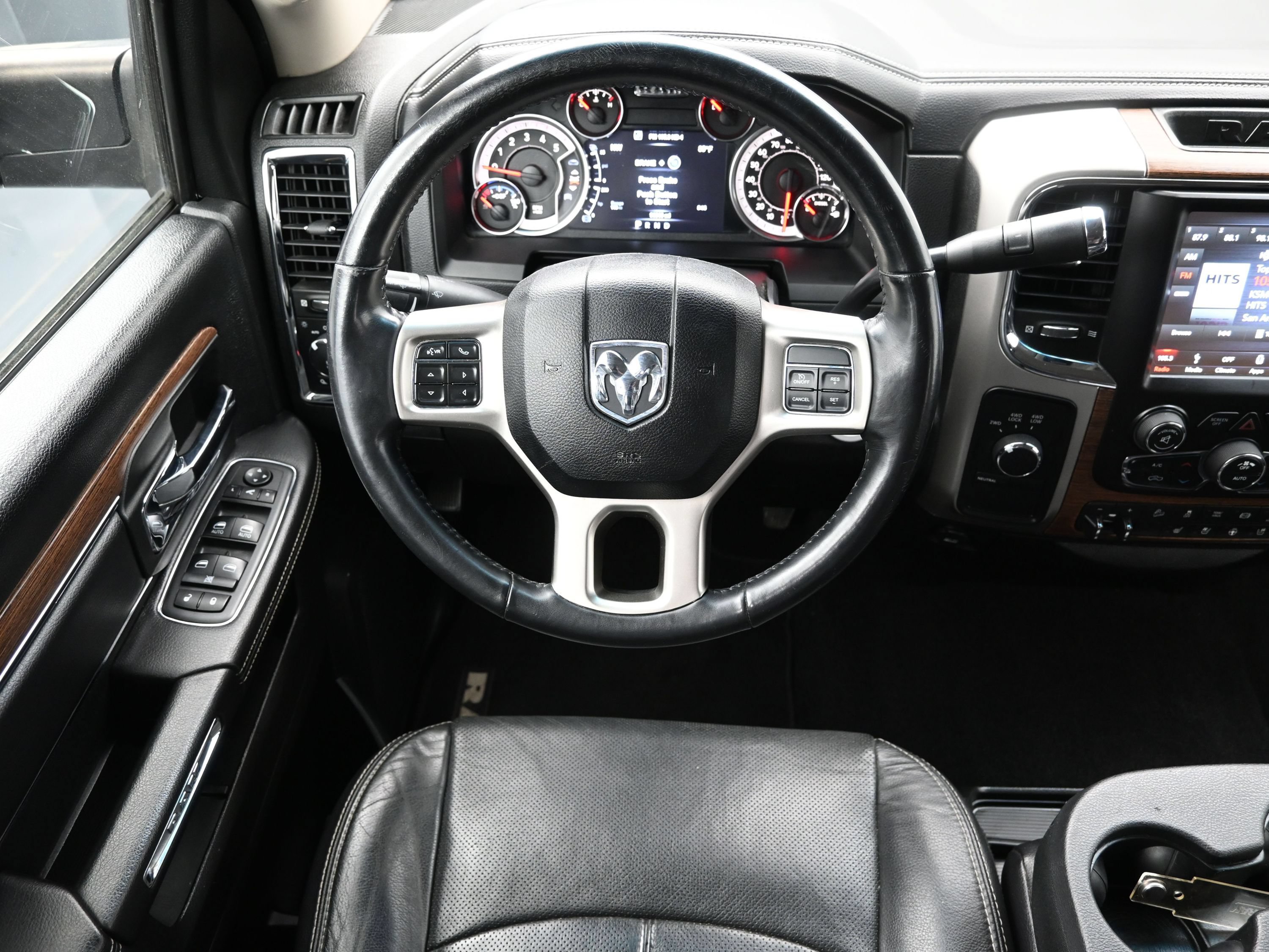 Used 2018 RAM 2500 Laramie w/ Off Road Package AWD/4WD image 26