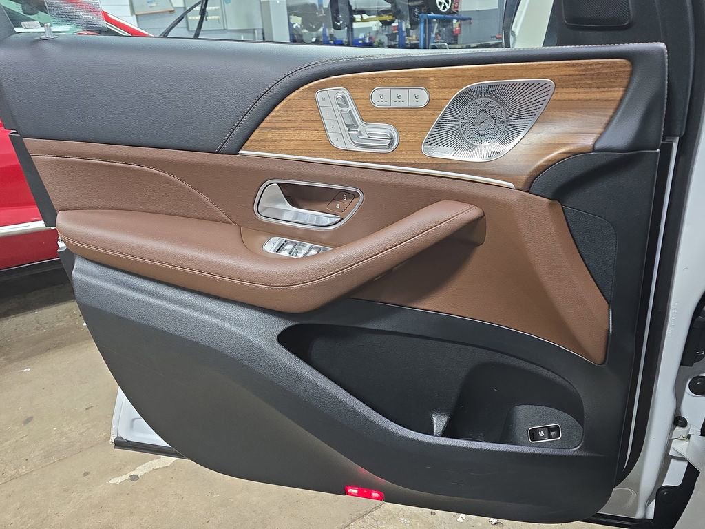 Used 2025 Mercedes-Benz GLE 450 4MATIC image 28
