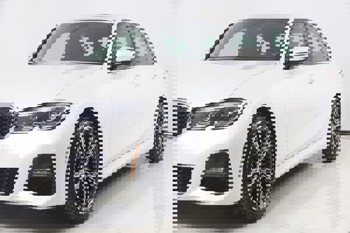 Used 2022 BMW 330i xDrive Sedan w/ M Sport Package image 57