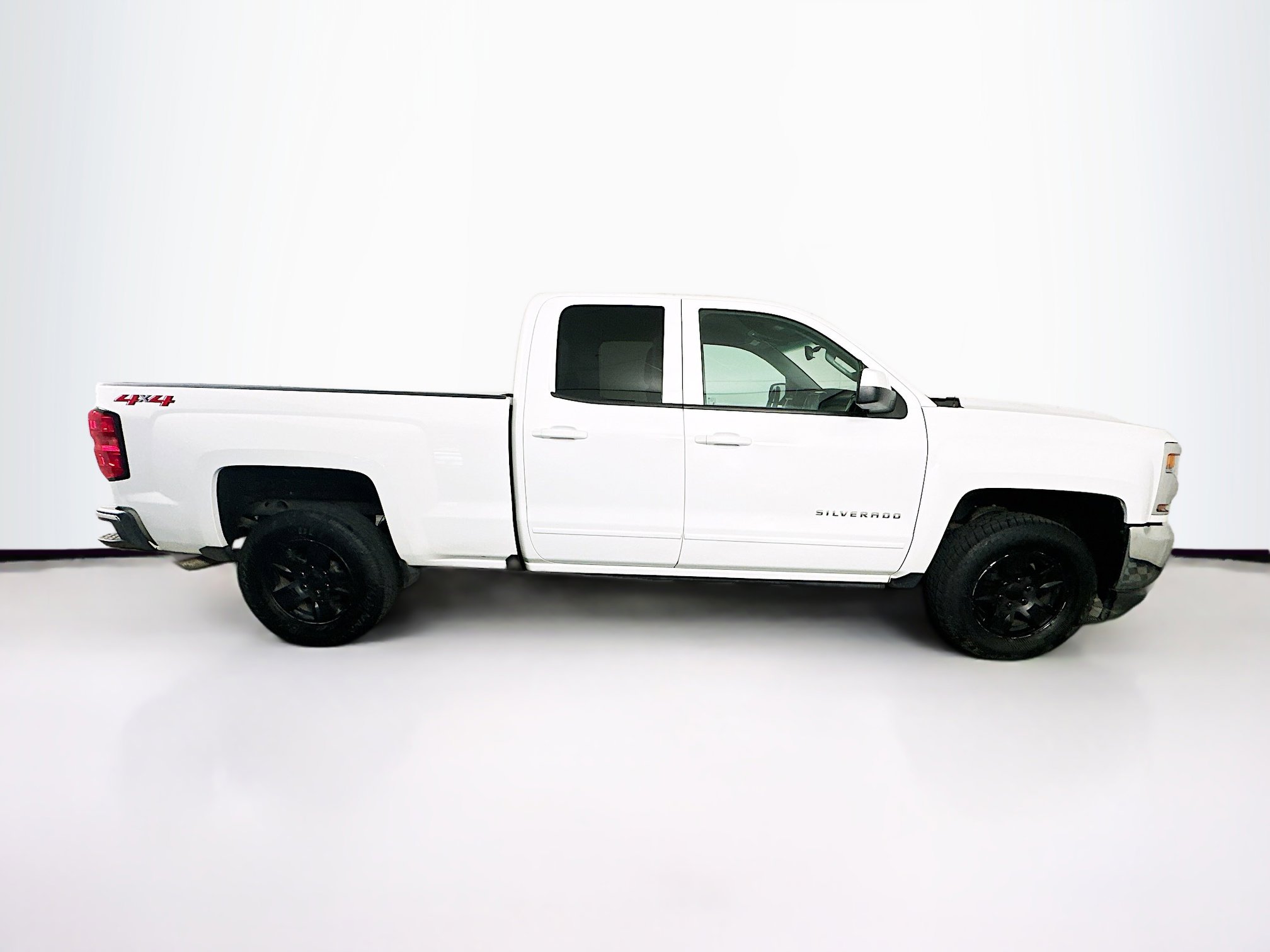 Used 2018 Chevrolet Silverado 1500 LT AWD/4WD image 10