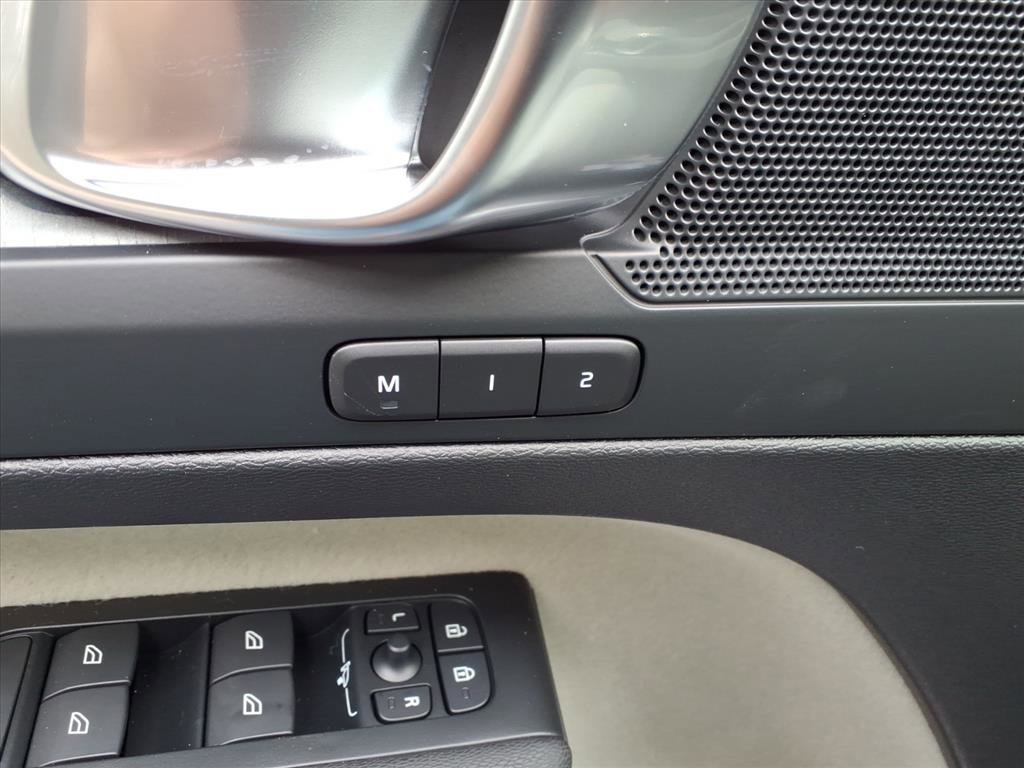 New 2026 Volvo XC40 B5 Plus w/ Protection Package Premier image 13