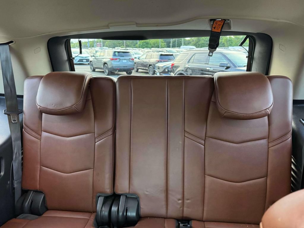 Used 2018 Cadillac Escalade Premium Luxury AWD/4WD image 15