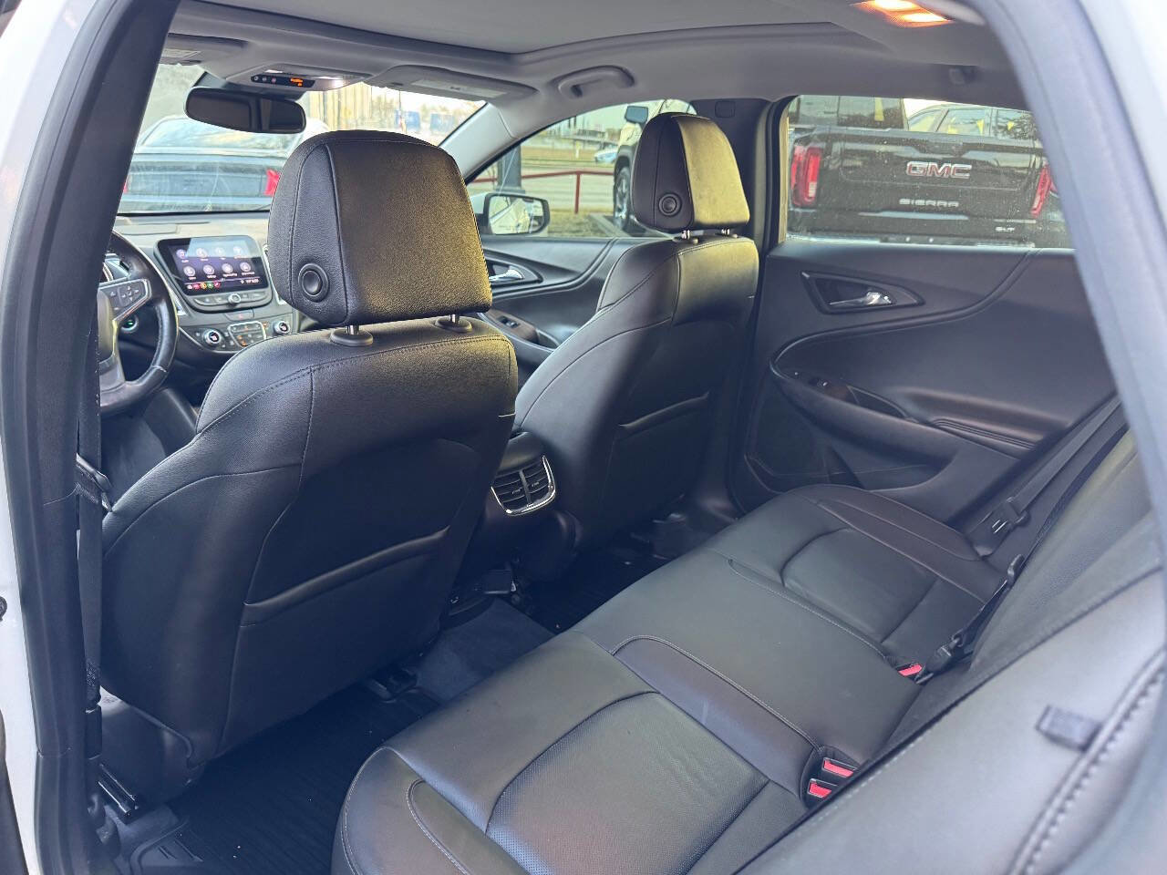 Used 2019 Chevrolet Malibu Premier w/ Sun and Wheel Package image 10