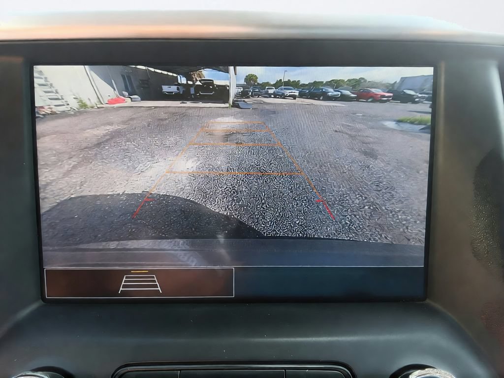Used 2021 GMC Acadia SLE w/ Driver Convenience Package FWD image 27