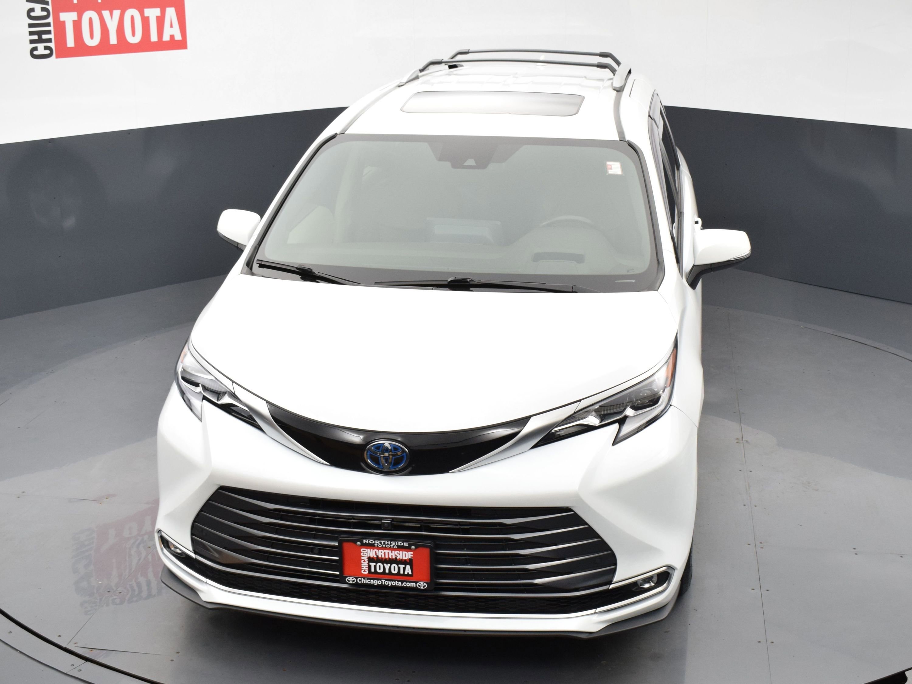 Used 2022 Toyota Sienna Platinum AWD/4WD image 34
