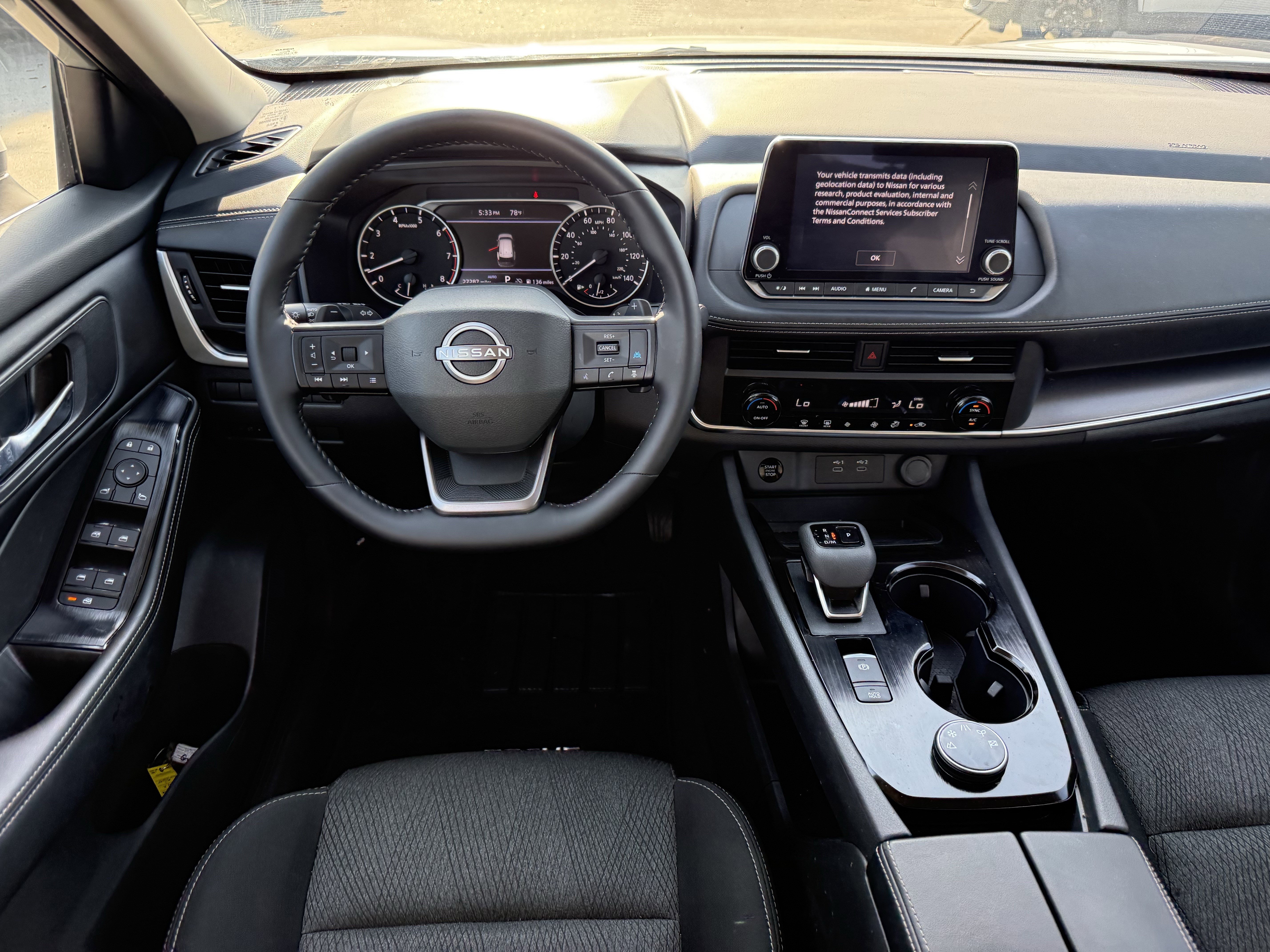 Used 2025 Nissan Rogue SV AWD/4WD image 15