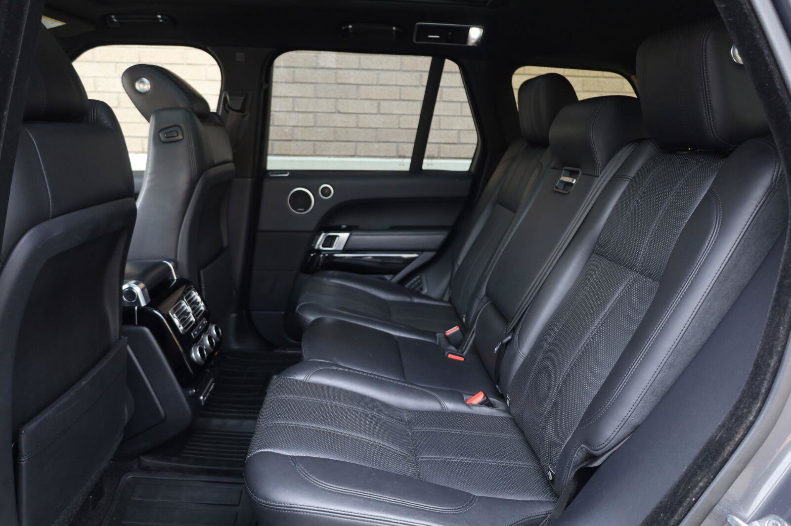 Used 2016 Land Rover Range Rover Supercharged AWD/4WD image 23