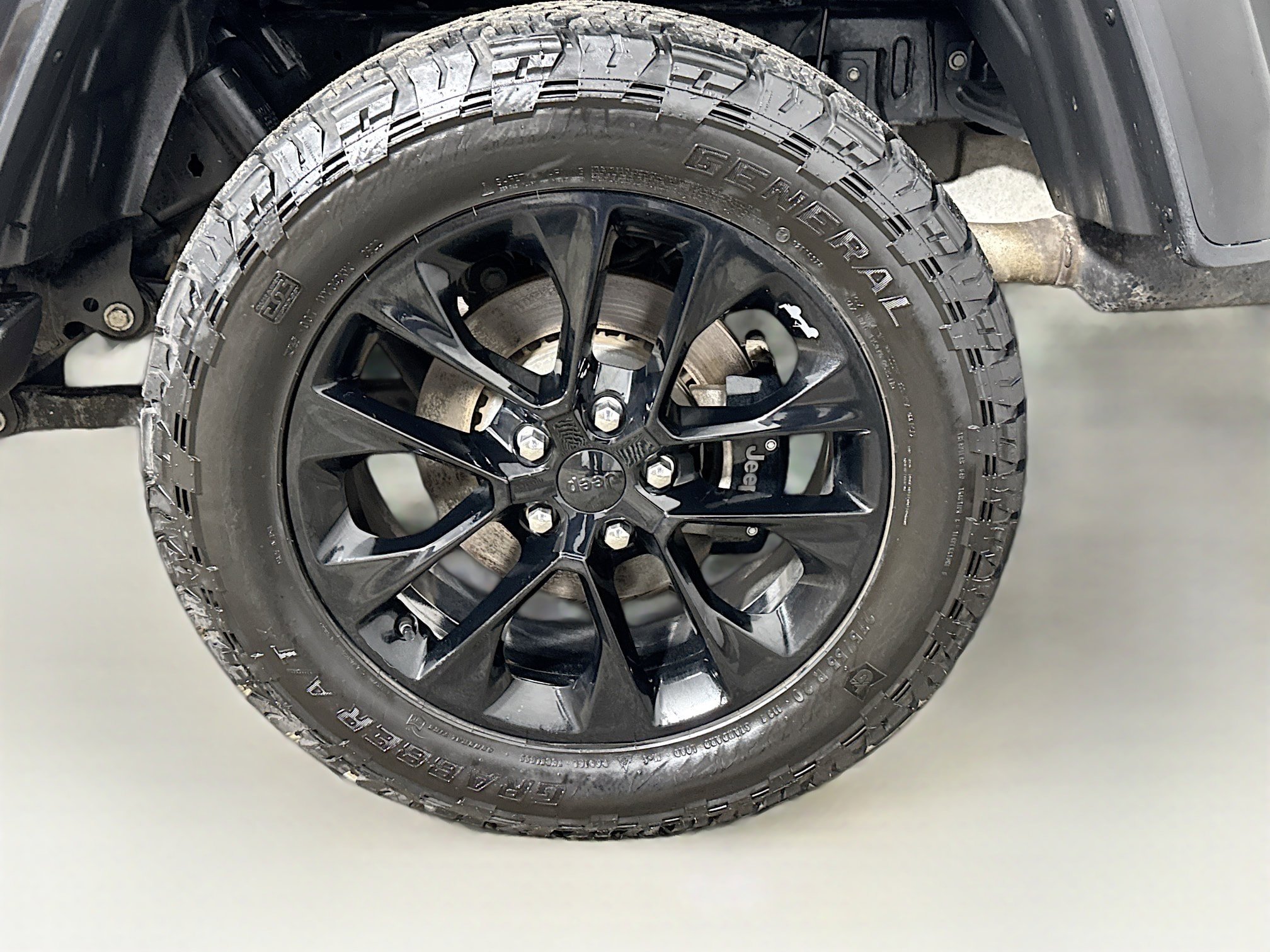 Used 2021 Jeep Gladiator Overland AWD/4WD image 28