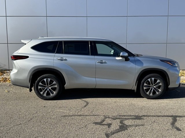 Certified 2022 Toyota Highlander XLE image 41