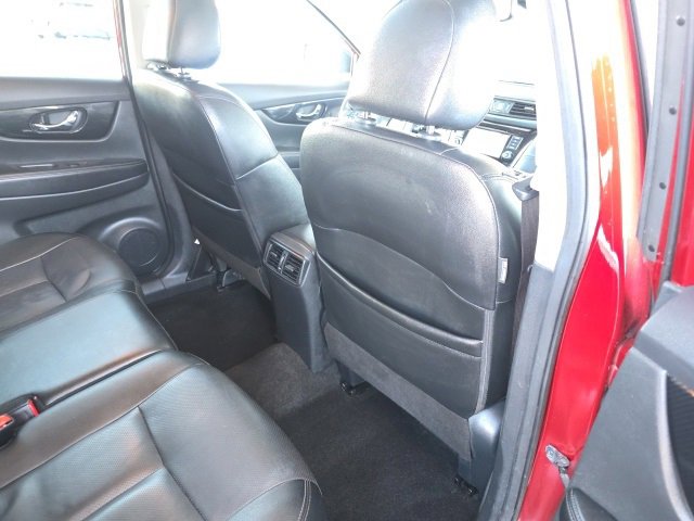 Used 2020 Nissan Rogue SL w/ Premium Package image 12