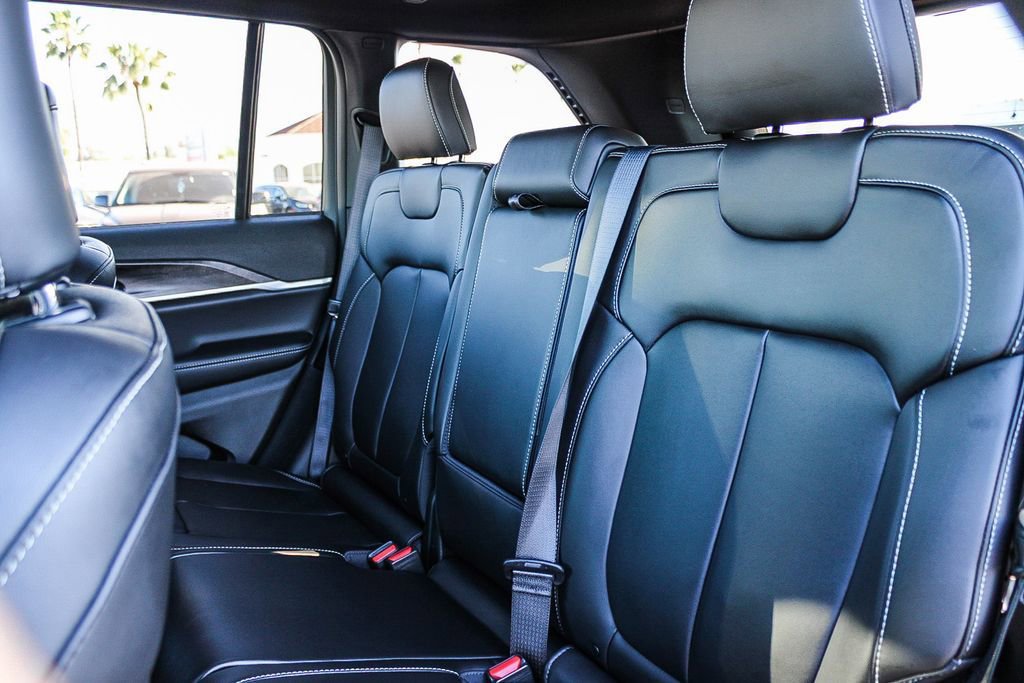 New 2026 Jeep Grand Cherokee Limited image 19
