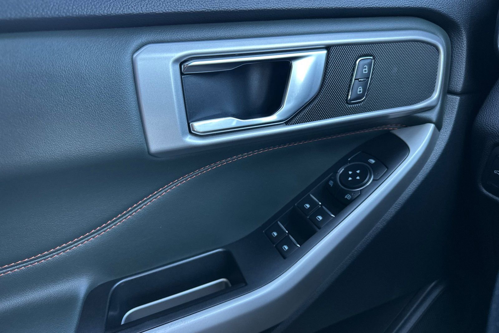 Used 2022 Ford Explorer Timberline image 11