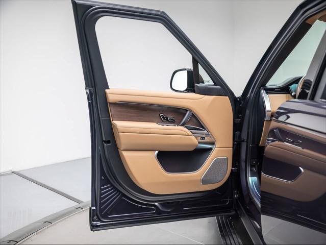 New 2026 Land Rover Range Rover Long Wheelbase Autobiography AWD/4WD image 27