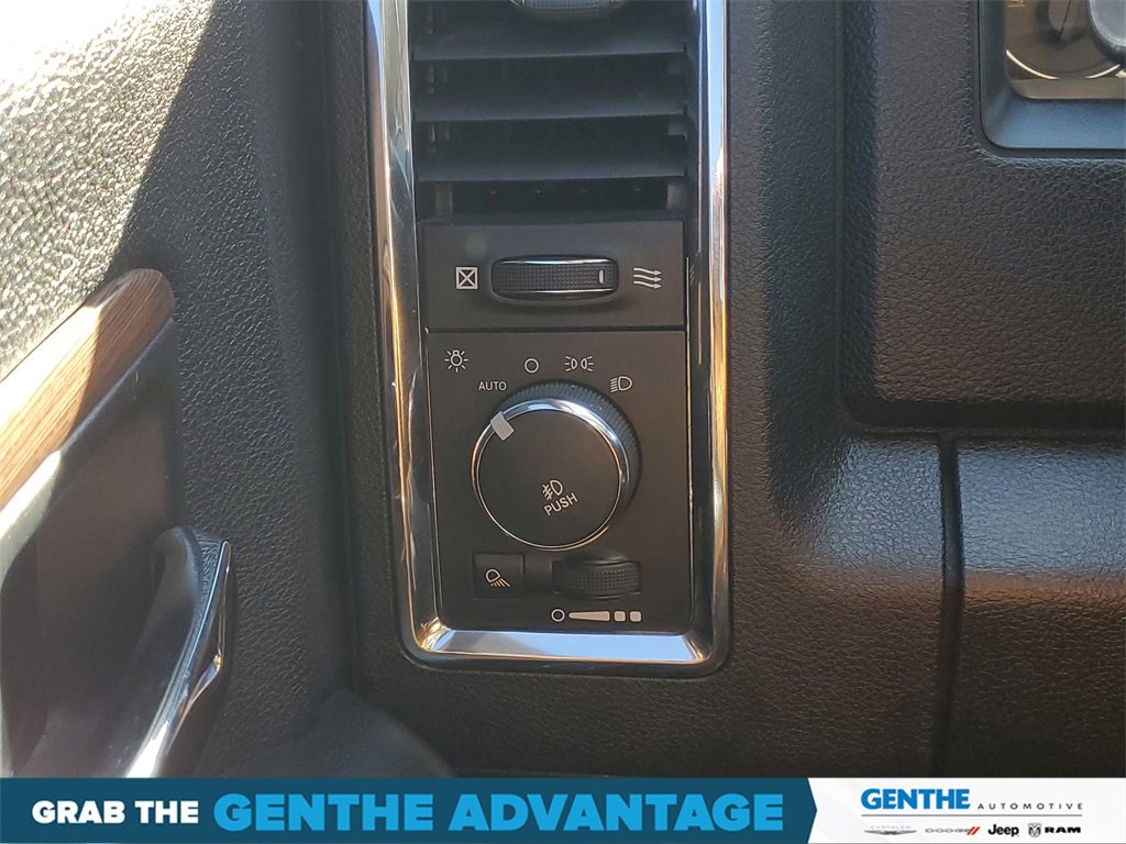 Used 2014 RAM 3500 Laramie image 15