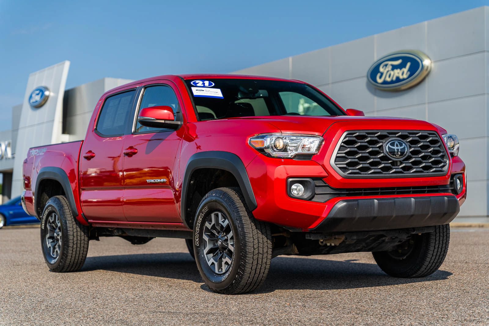 Used 2021 Toyota Tacoma TRD Off-Road AWD/4WD image 1
