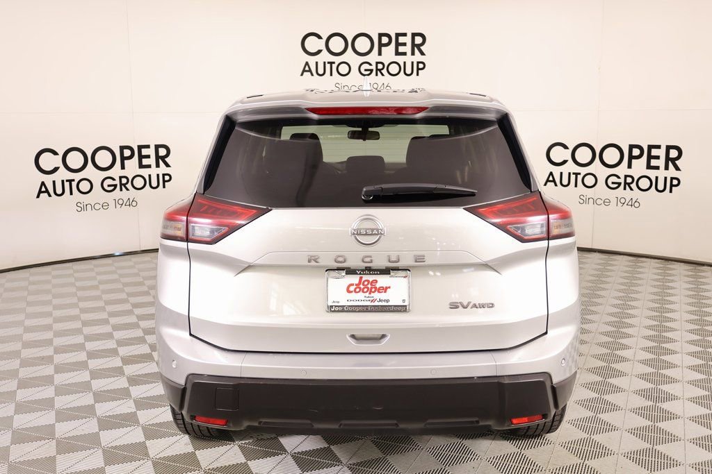 Used 2024 Nissan Rogue SV image 20