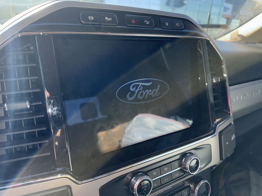 Used 2022 Ford F350 Lariat w/ Lariat Ultimate Package image 11