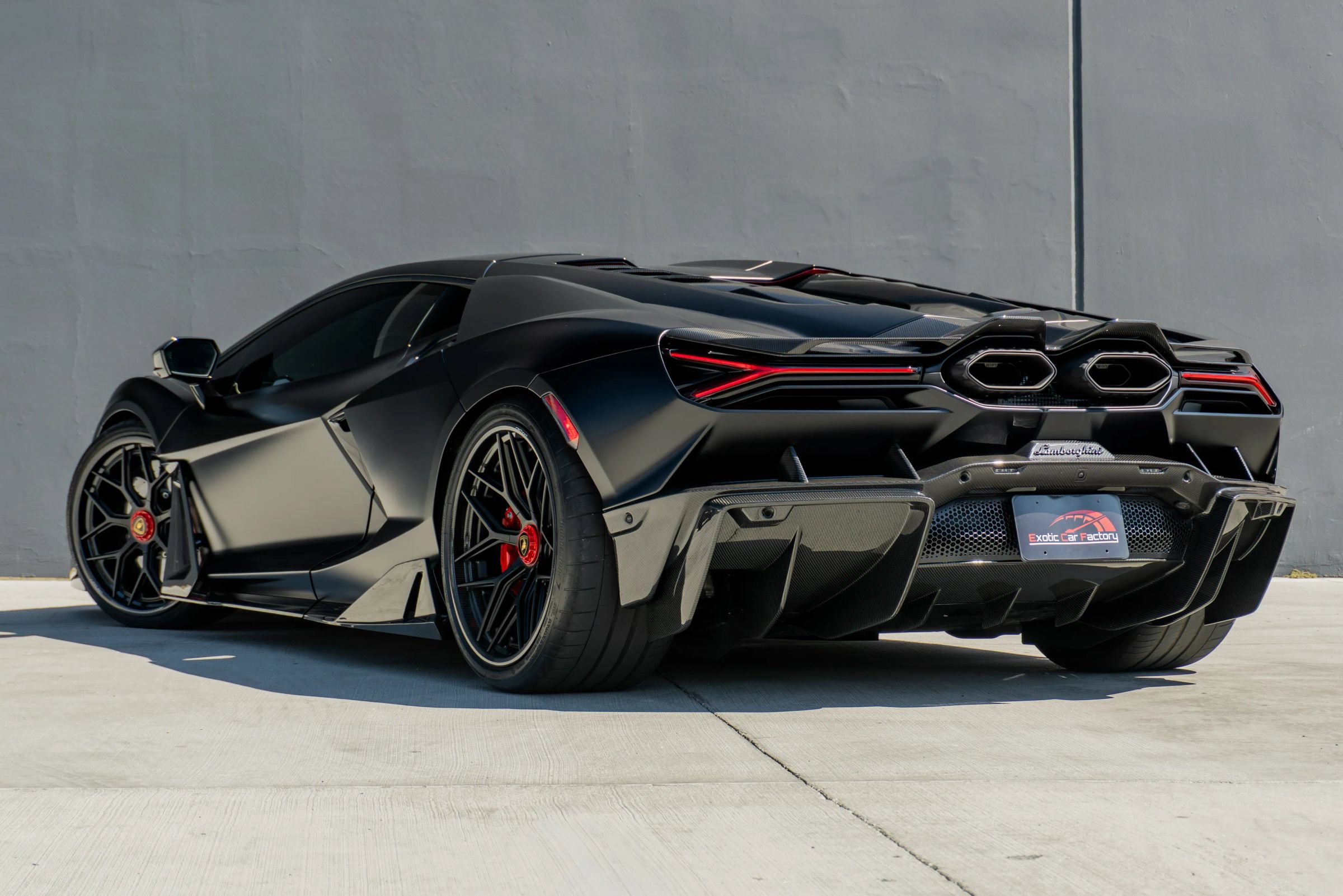 Used 2025 Lamborghini Revuelto AWD/4WD image 10