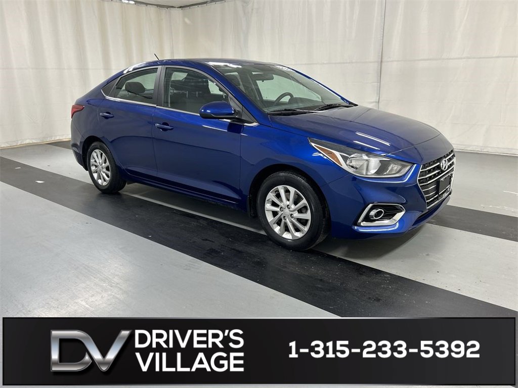 Used 2022 Hyundai Accent SEL image 1