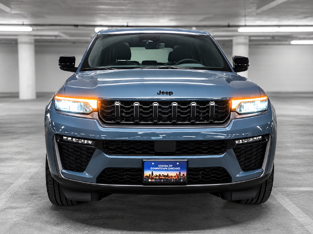 Used 2026 Jeep Grand Cherokee Limited w/ Limited Altitude Package AWD/4WD image 11