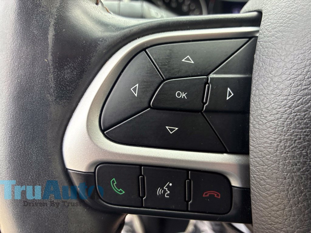 Used 2020 Jeep Compass Latitude FWD image 26
