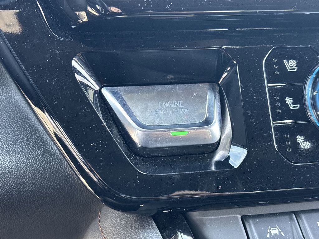 Used 2025 GMC Sierra 1500 AT4 image 17