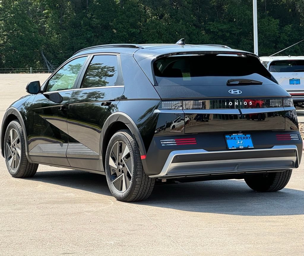 New 2025 Hyundai Ioniq 5 SEL RWD image 13