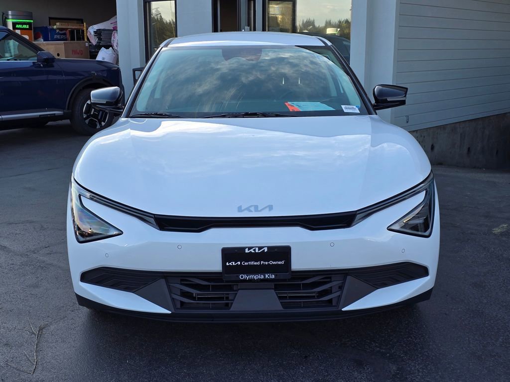 Certified 2025 Kia EV6 Light image 2
