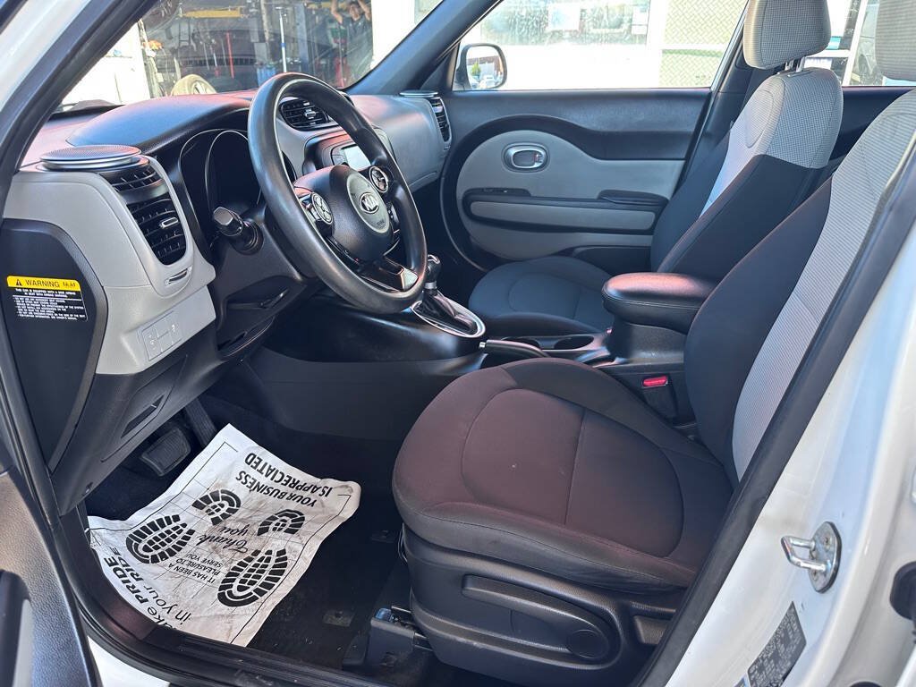 Used 2019 Kia Soul FWD image 11
