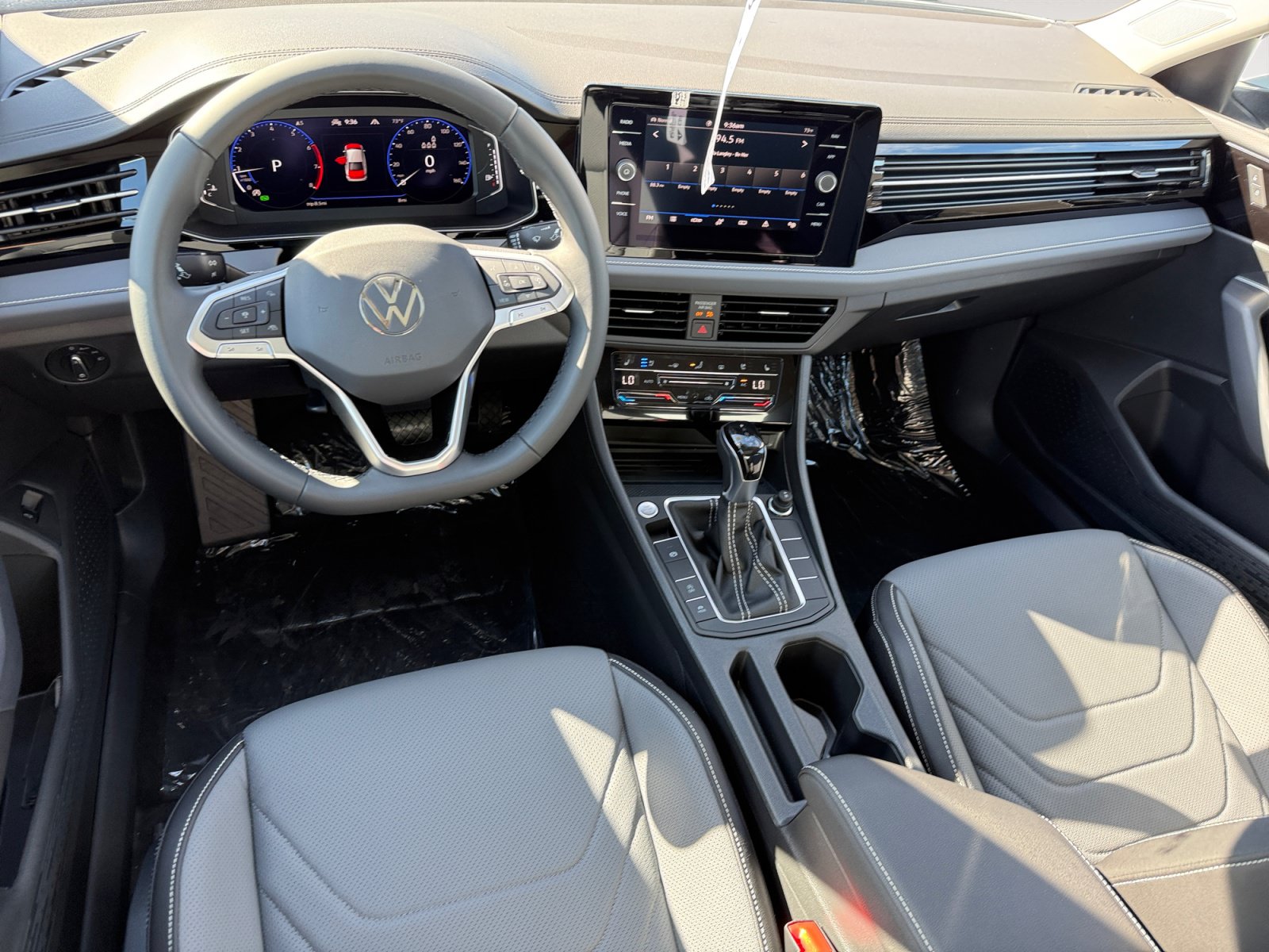New 2027 Volkswagen Jetta SE FWD image 15