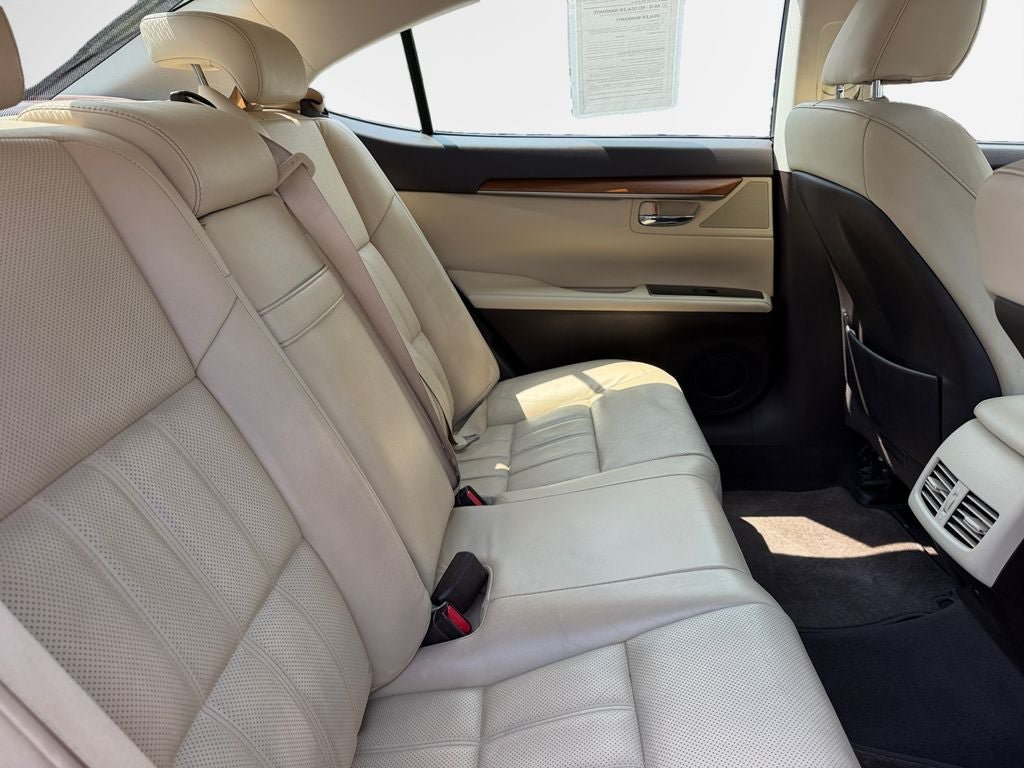 Used 2017 Lexus ES 300h FWD image 28