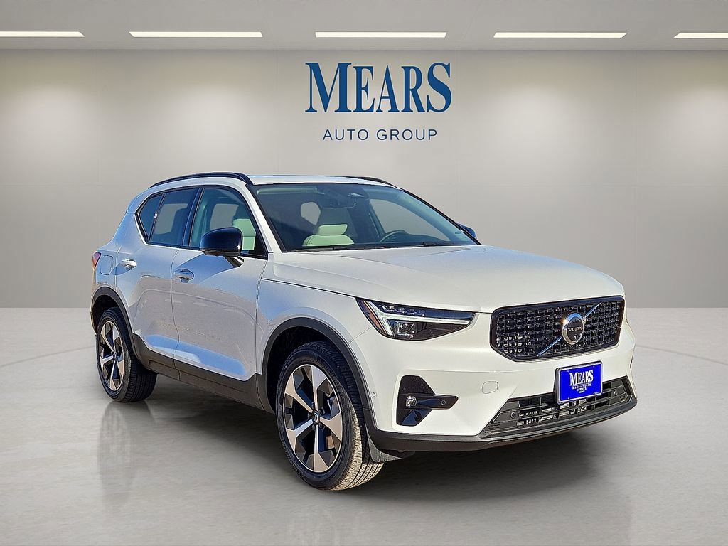 New 2026 Volvo XC40 B5 Plus w/ Protection Package Premier AWD/4WD image 7