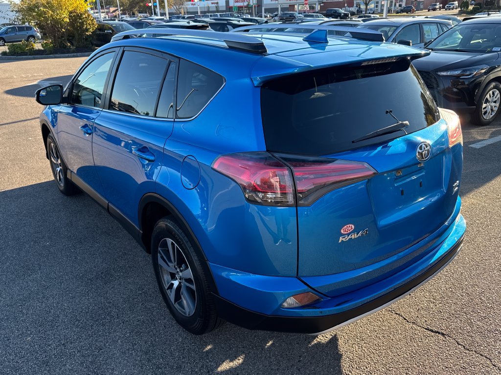 Used 2016 Toyota RAV4 XLE AWD/4WD image 5