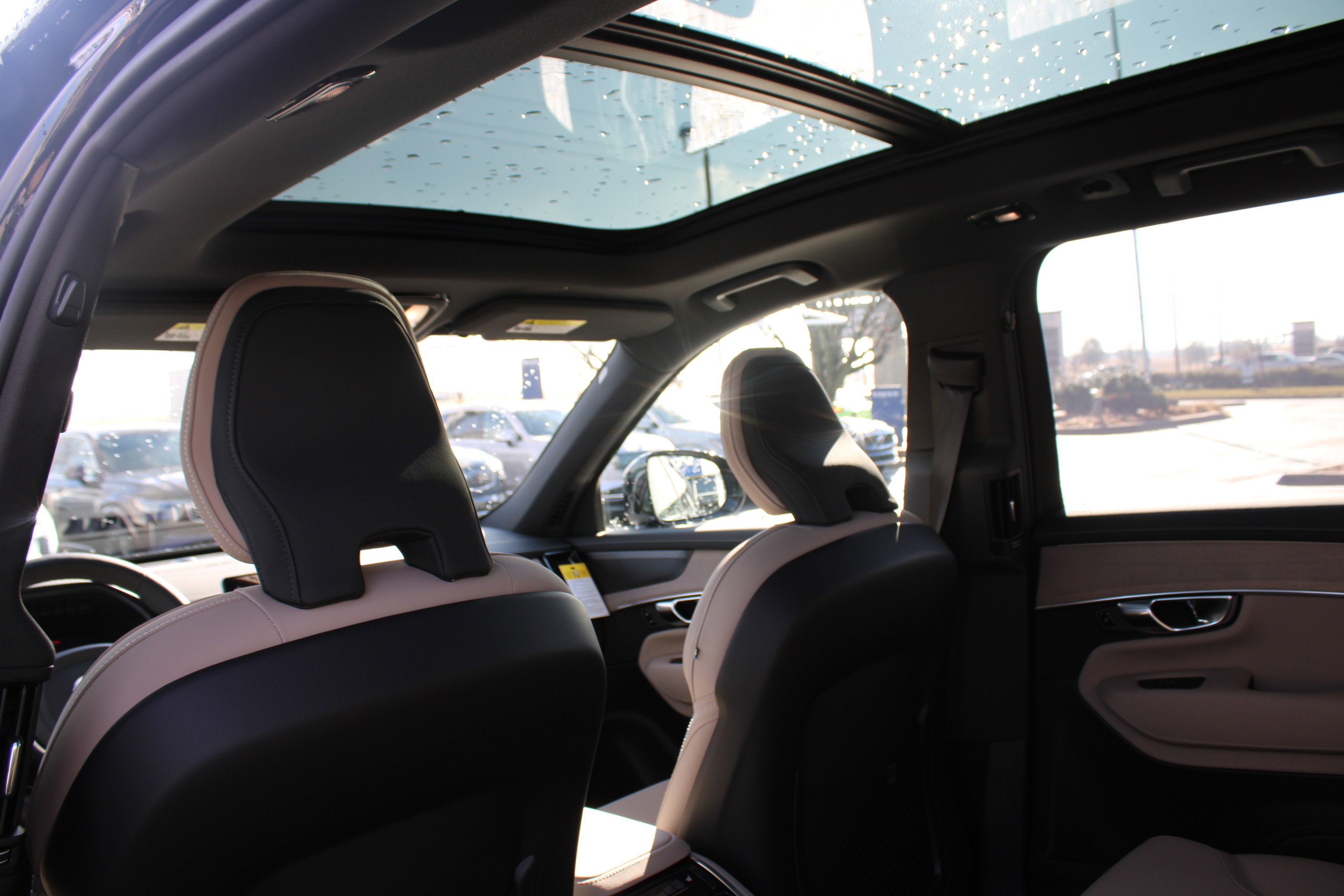 New 2026 Volvo XC90 T8 Plus w/ Protection Package Premier AWD/4WD image 35