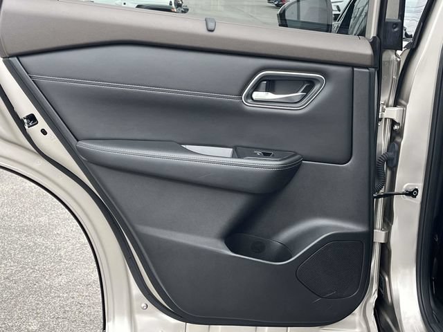 Used 2021 Nissan Rogue SL w/ Premium Package FWD image 17