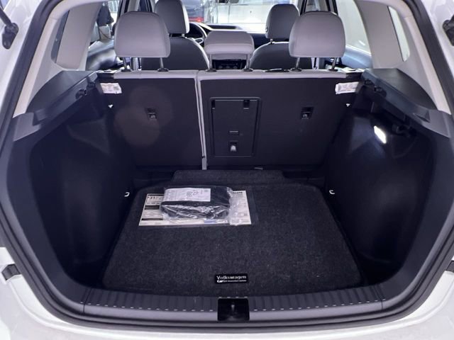 Used 2024 Volkswagen Taos SE image 24
