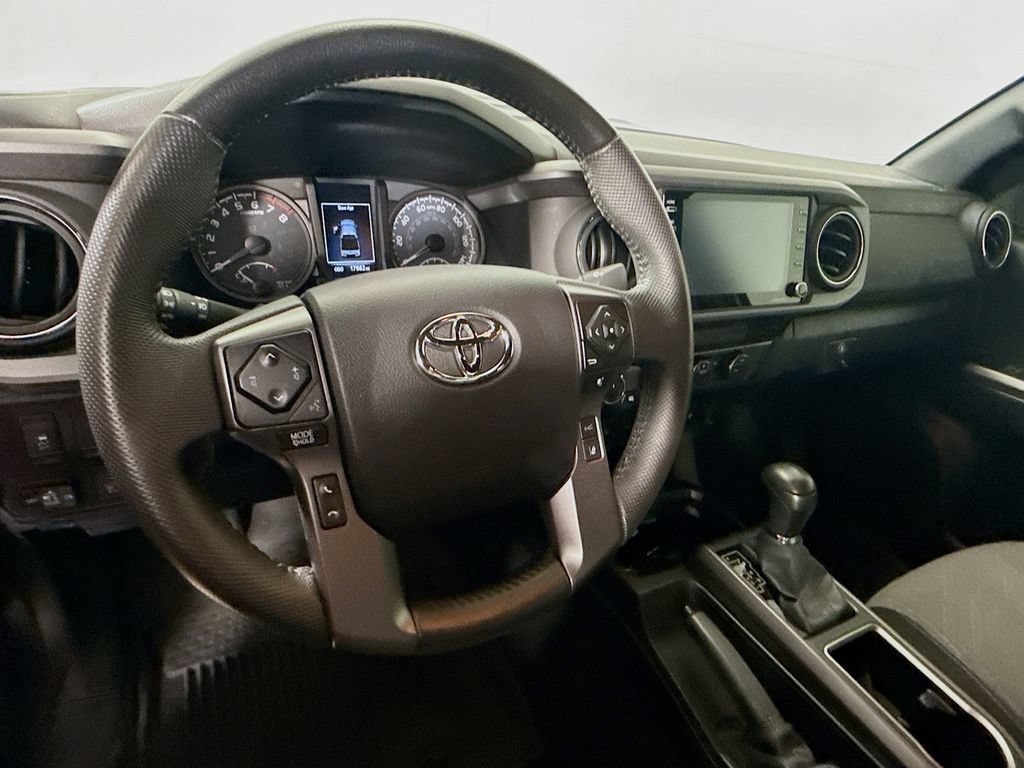 Certified 2022 Toyota Tacoma TRD Sport w/ Technology Package AWD/4WD image 11