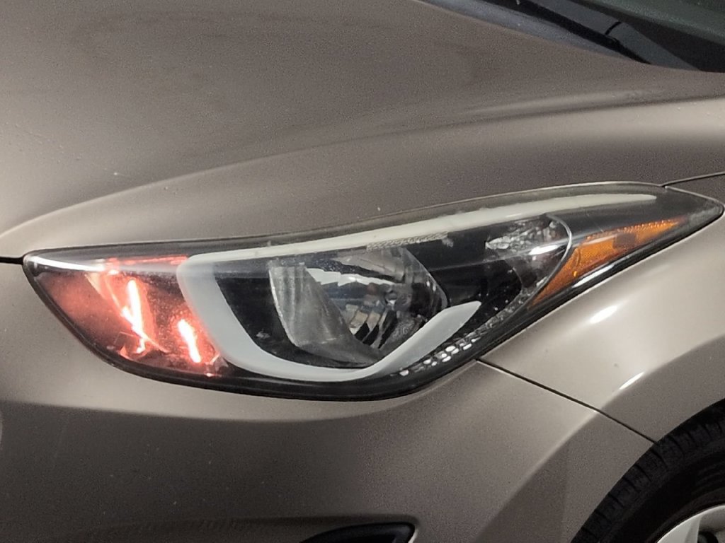 Used 2016 Hyundai Elantra SE FWD image 10