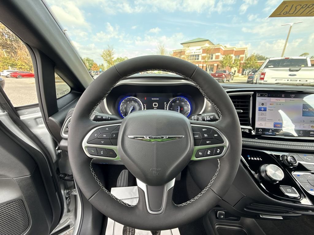 New 2026 Chrysler Pacifica Select image 13